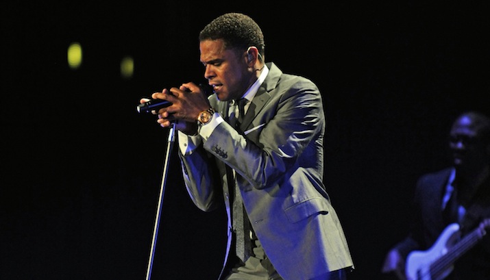 LOS ANGELES - JUNE 5: Maxwell concert at Staples Center on June 5, 2010 in Los Angeles, California.